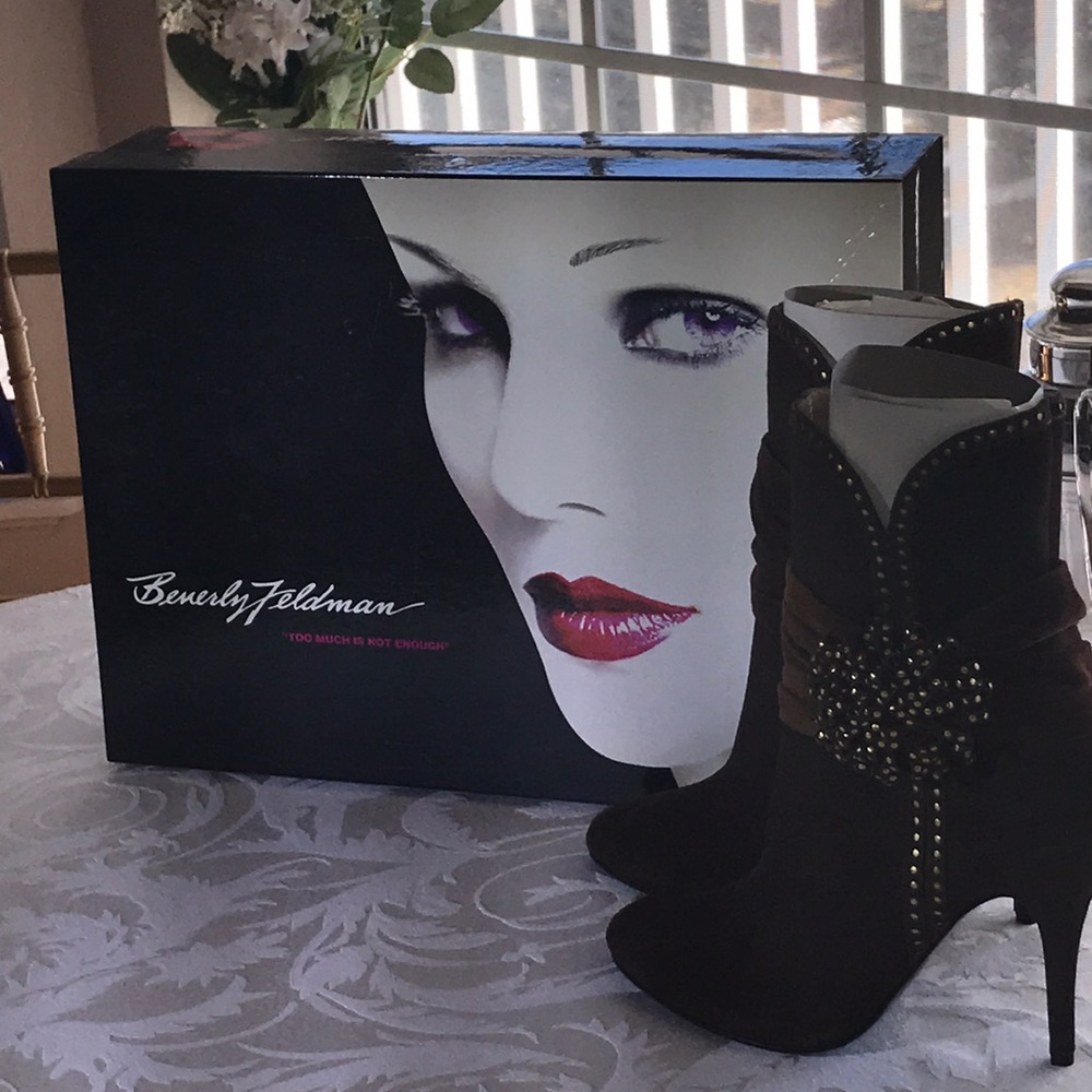 Brand new Beverly Feldman Sexy Boots